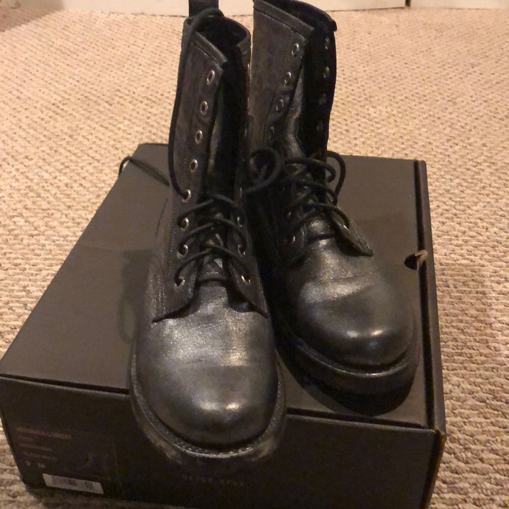 Frye Veronica combat boot